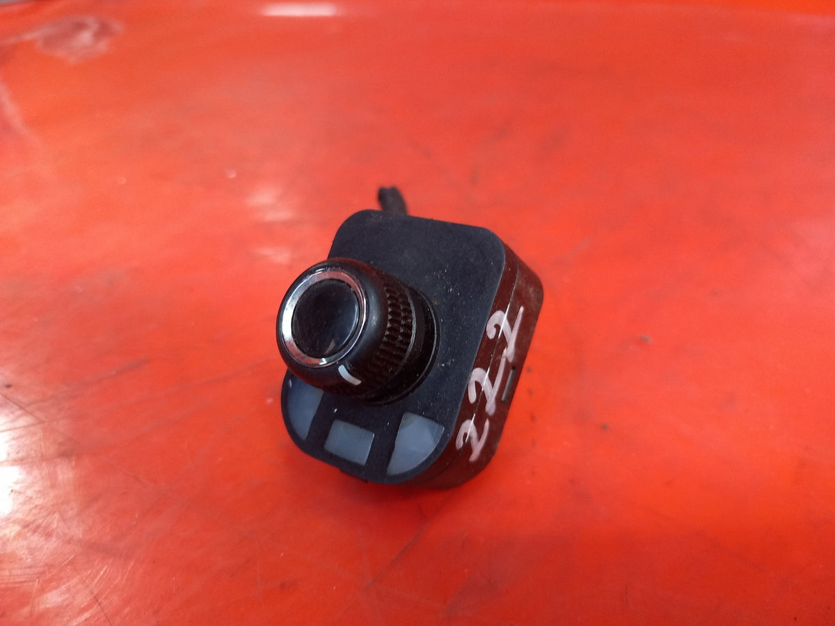 ebay-src:https://i.ebayimg.com/00/s/mtiwmfgxnjaw/z/vsoaaeswytnqgy0y/$_57.jpg