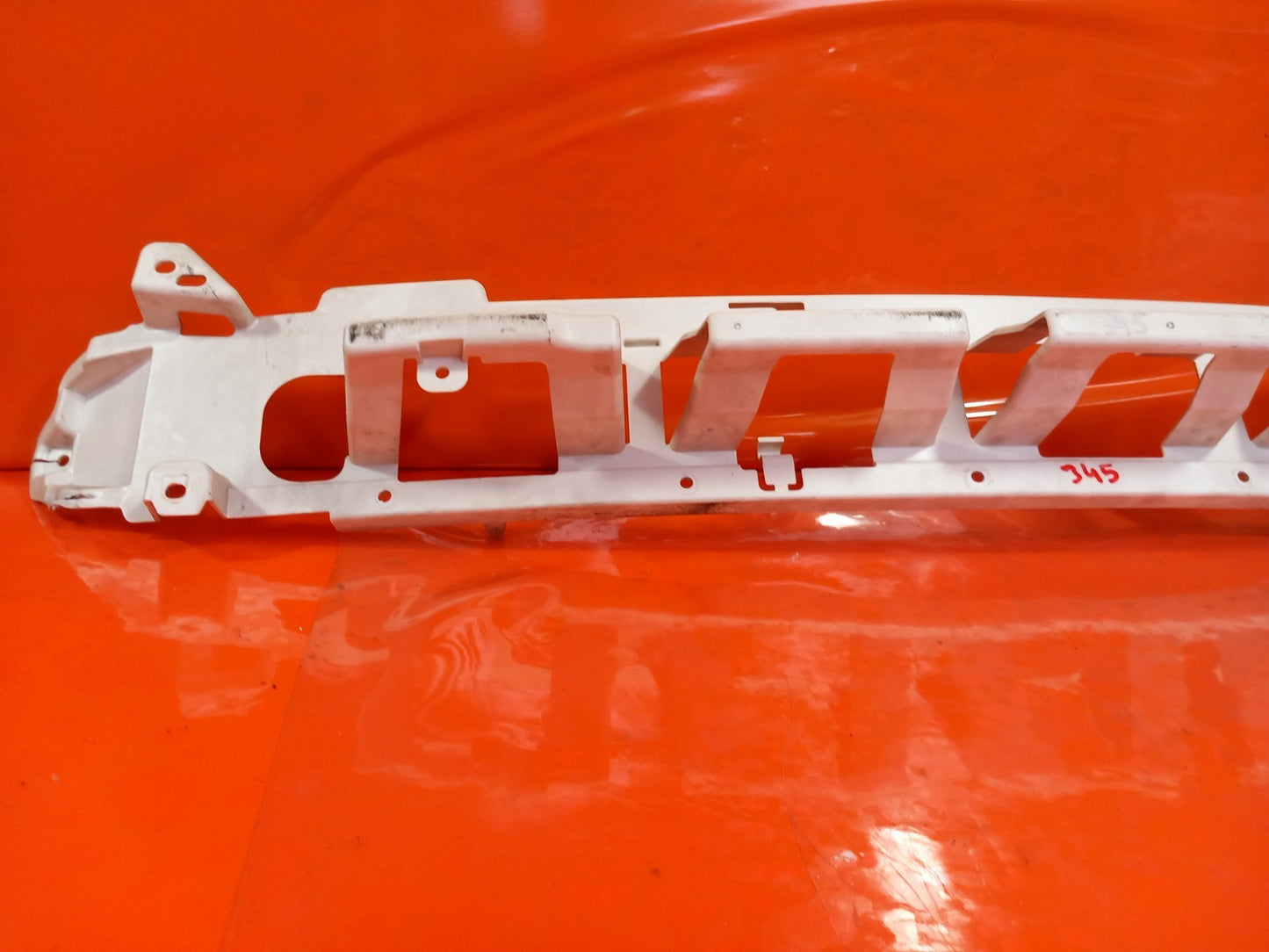 Ford Galaxy Zetec 2.0 Diesel 2019 Rear Centre Bumper Bracket EM2B17E898A A345 - Image 7