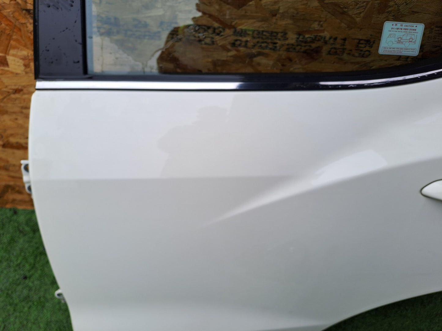 SSANGYONG TIVOLI EX 1.6 DIESEL 2017 REAR LEFT DOOR WHITE Warranty A230 - Image 4
