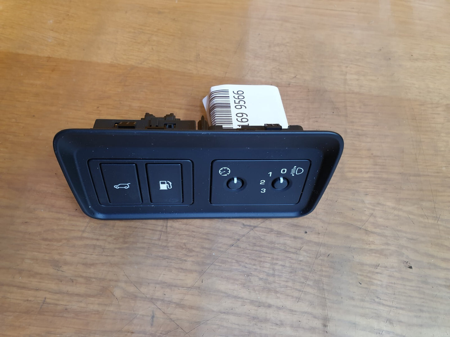 ✅2022 RANGE ROVER EVOQUE L551 TAILGATE RELEASE SWITCH L8D211654AA +WARRANTY A169 - Image 2