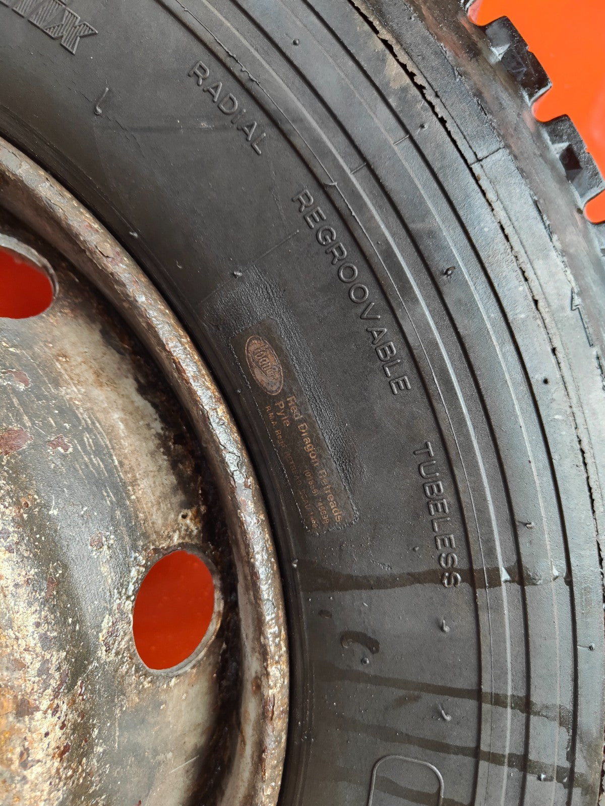 ✅2003 VOLVO FL 5.5D REAR ALLOY WHEEL WITH TYRE 265/70 R19.5 + WARRANTY A324 - Image 12