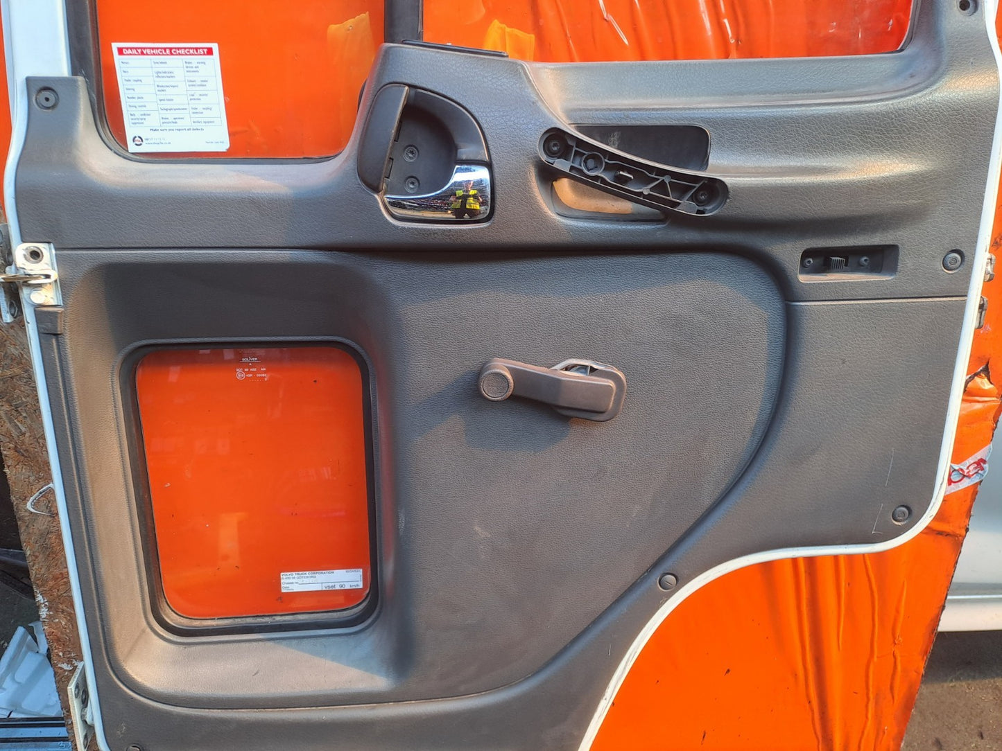 ✅Volvo FL 5.5 Diesel 2003 Front Right Door Bare White Warranty A324 - Image 11
