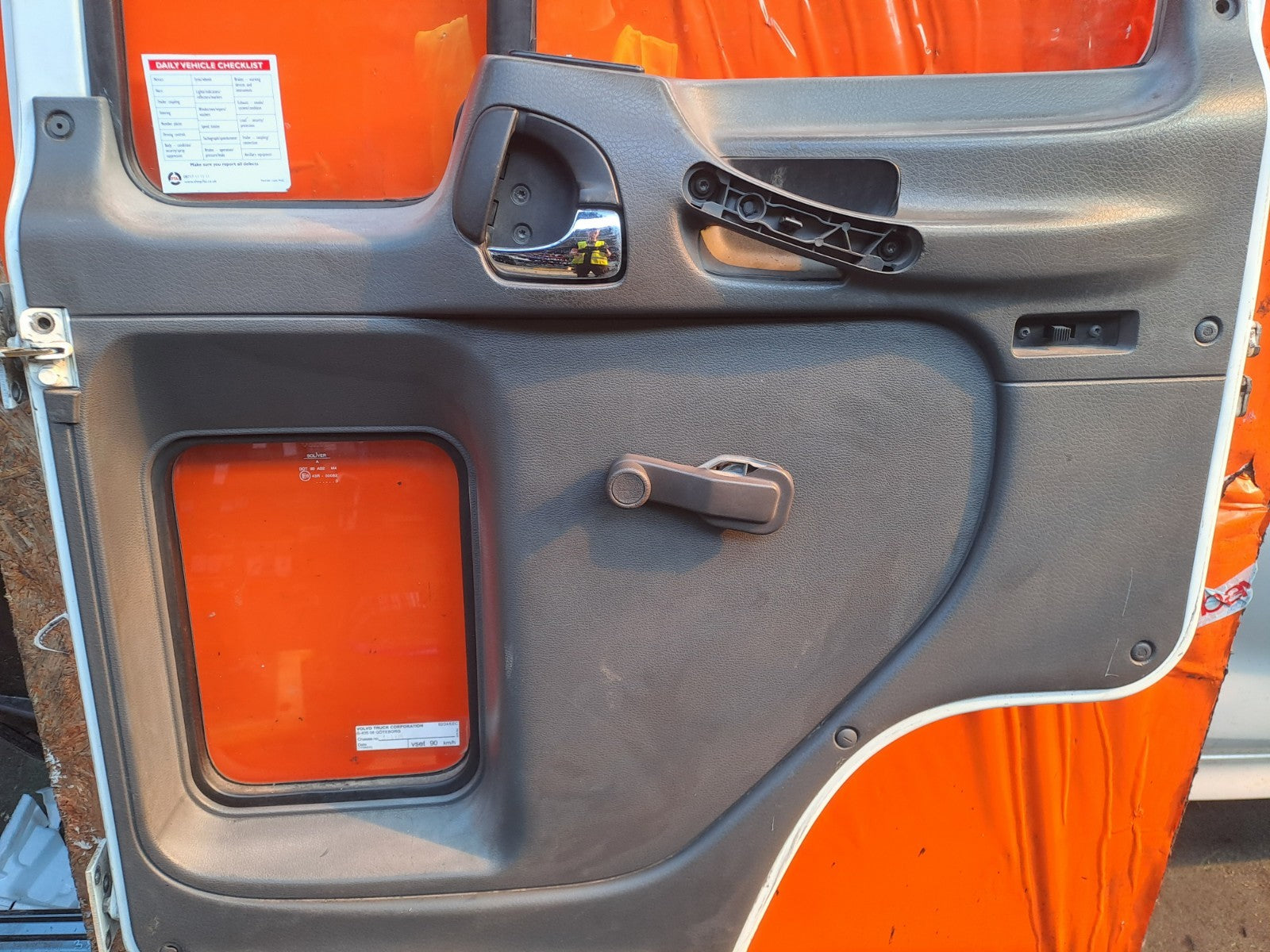 ✅Volvo FL 5.5 Diesel 2003 Front Right Door Bare White Warranty A324 - Image 11