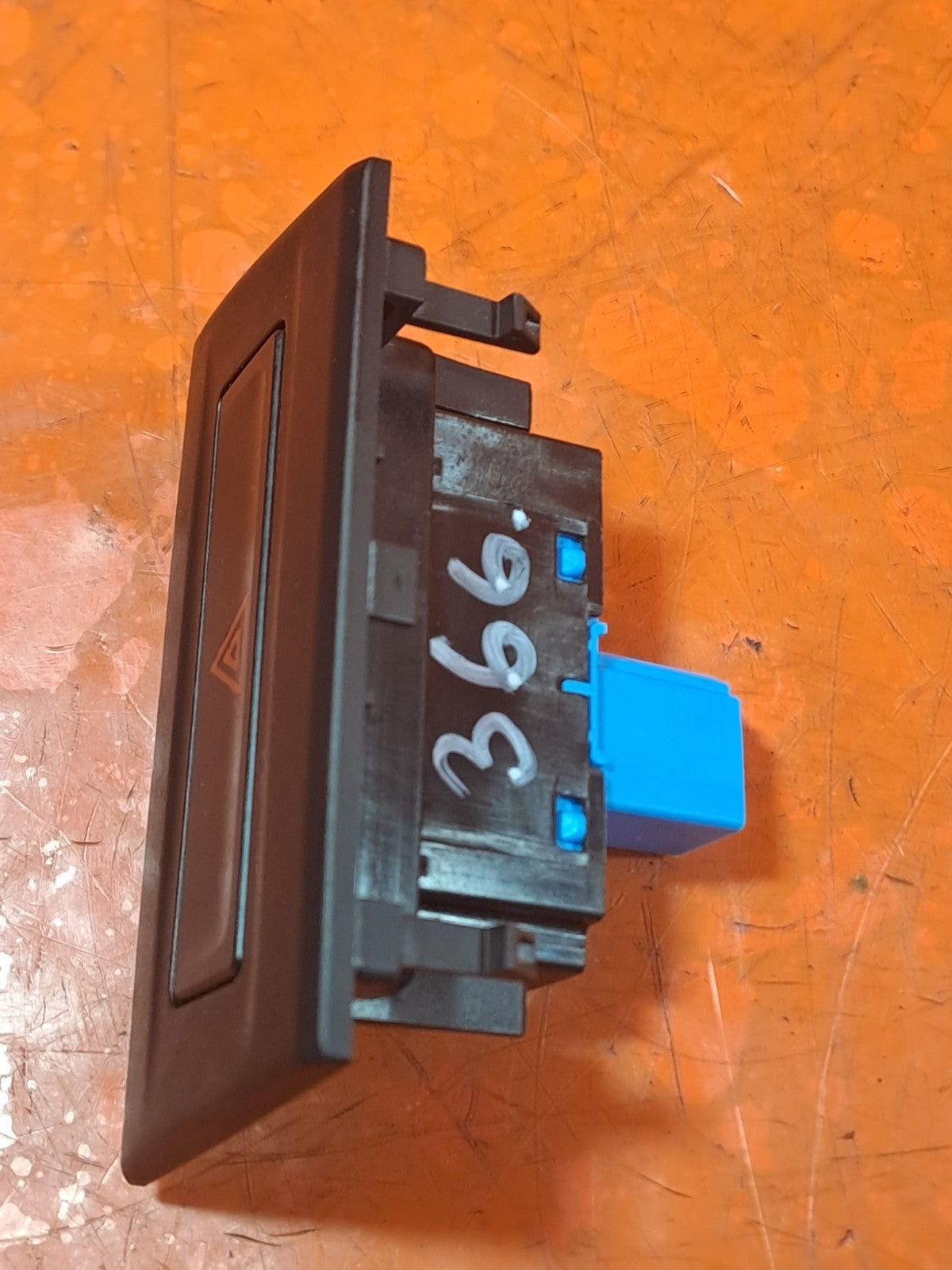 ✅FORD TOURNEO CONNECT VW CADDY 2.0 DIESEL 2024 HAZARD SWITCH 2K7919221A Warranty - Image 4