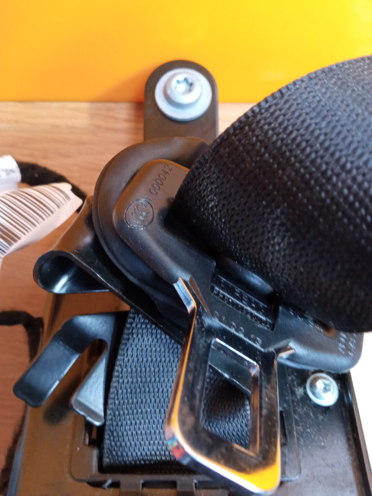 ✅2013 Mercedes C Class W204 AMG Sport Seat Belt Front Left A2048680022 A126 - Image 4