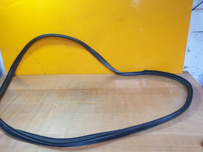 ✅2022 TESLA MODEL Y FRONT RIGHT DOOR SEAL + WARRANTY A172 - Image 3