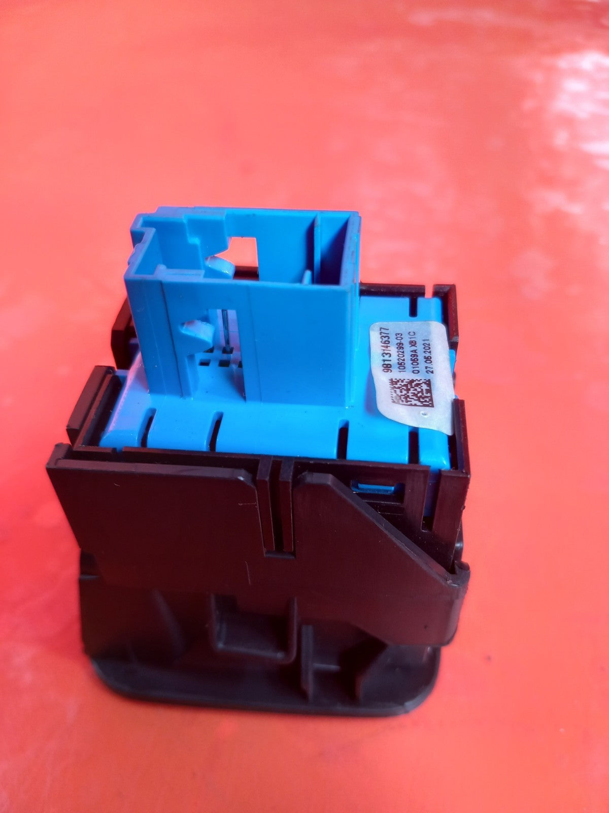 Citroen Berlingo 650 1.5 Diesel 2021 Handbrake Switch Button 9813146377 A415 - Image 8