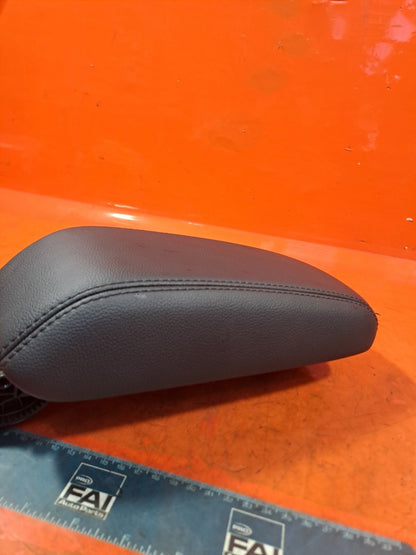 ✅2020 FORD FIESTA ACTIVE 1.0P CENTRE CONSOLE ARMREST H1BB-A045A07-BF A247 - Image 7