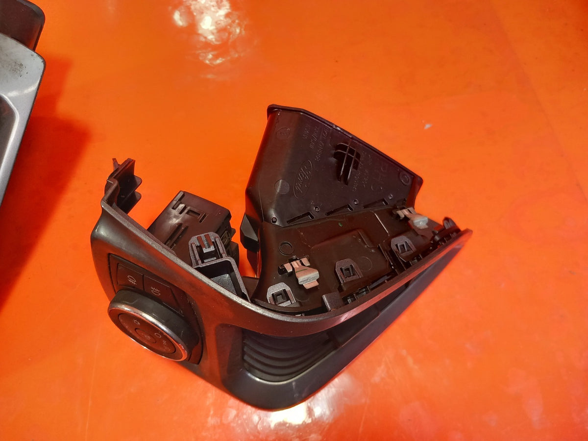 ebay-src:https://i.ebayimg.com/00/s/mtiwmfgxnjaw/z/~ikaaeswi21qzkg2/$_57.jpg