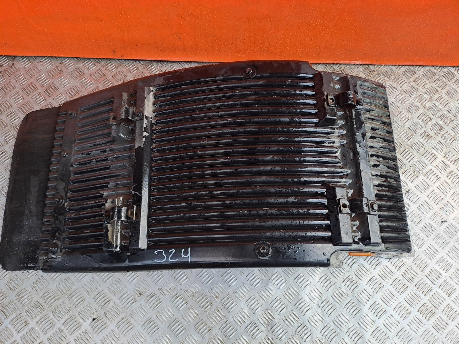 ebay-src:https://i.ebayimg.com/00/s/mtiwmfgxnjaw/z/u3saaeswaibpnyg5/$_57.jpg