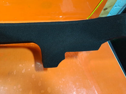TESLA MODEL 3 LONG 2024 RIGHT SIDE LOWER B PILLAR COVER TRIM 1733762-10-D A207 - Image 9