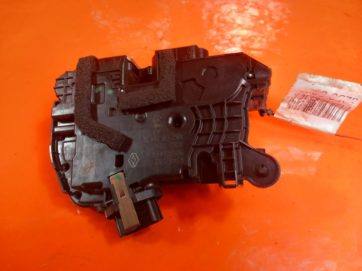 Renault Trafic MK3 1.6 Diesel 2015 Front Right Door Lock 805021444R A250 - Image 10