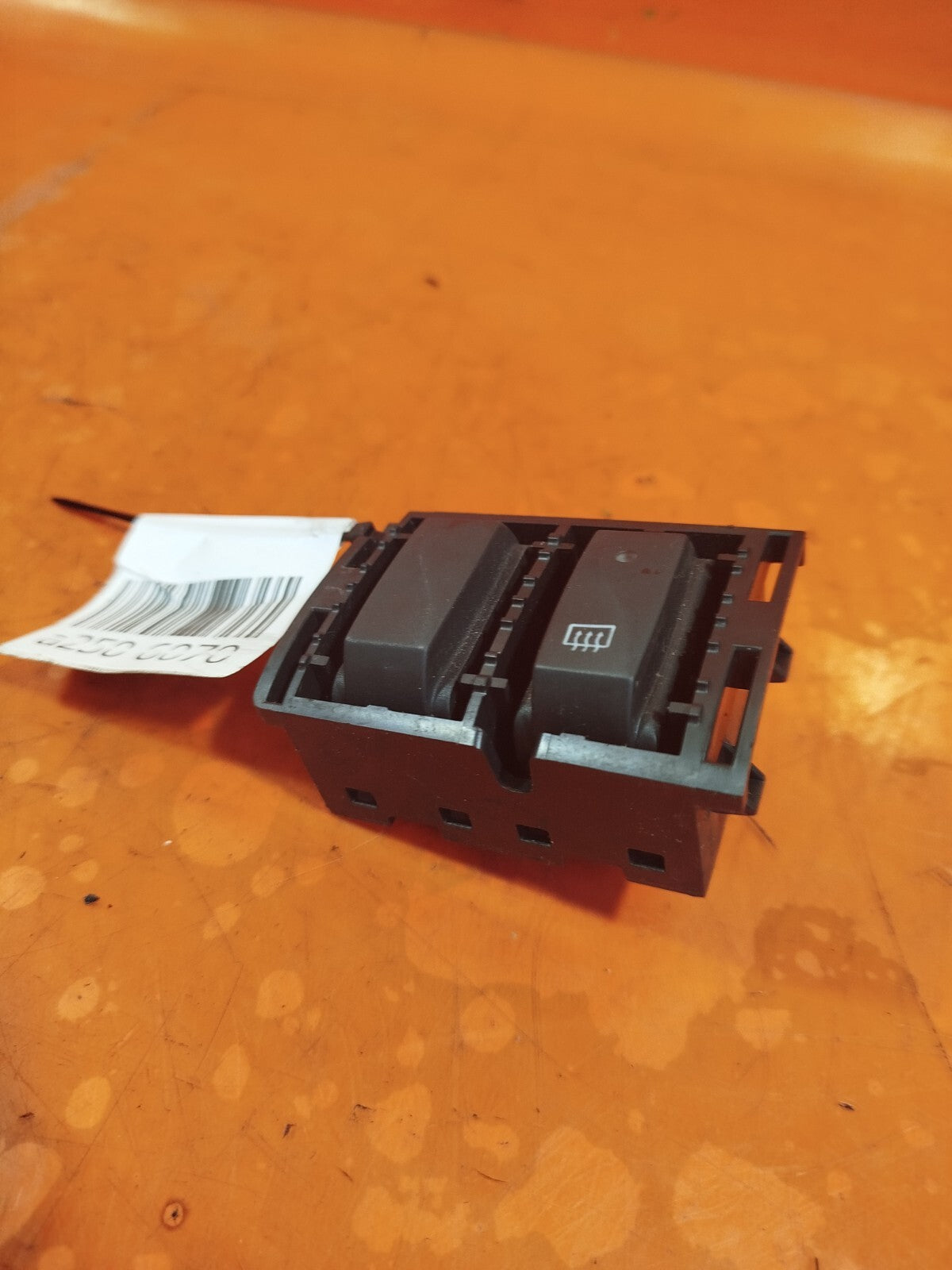 ebay-src:https://i.ebayimg.com/00/s/mtywmfgxmjaw/z/euiaaoswqmbni1g-/$_57.jpg