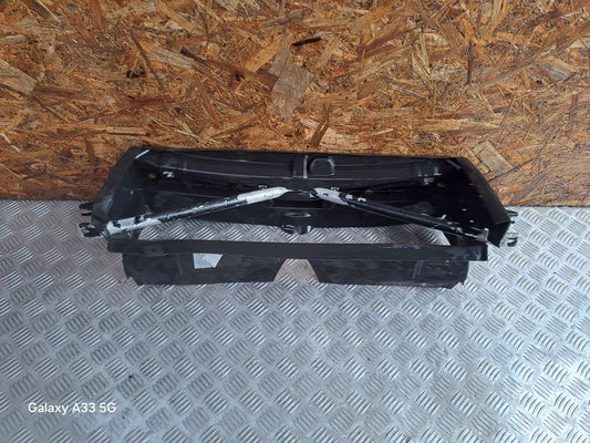 ✅BMW 118D F21 1 Series Sport 2.0 Diesel 2016 AIR DUCT FRONT RADIATOR UPPER PANEL - Image 1