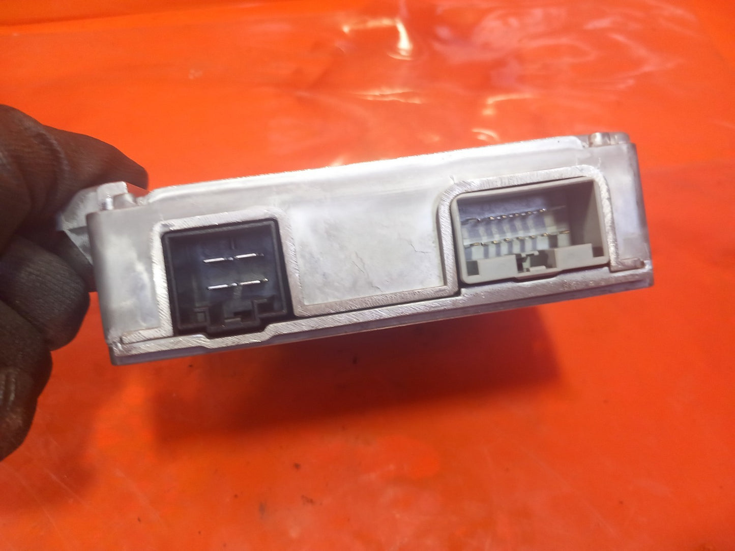 Land Rover Defender L663 3.0 Diesel 2025 Power Inverter Module JPLA14F722AB A396 - Image 5