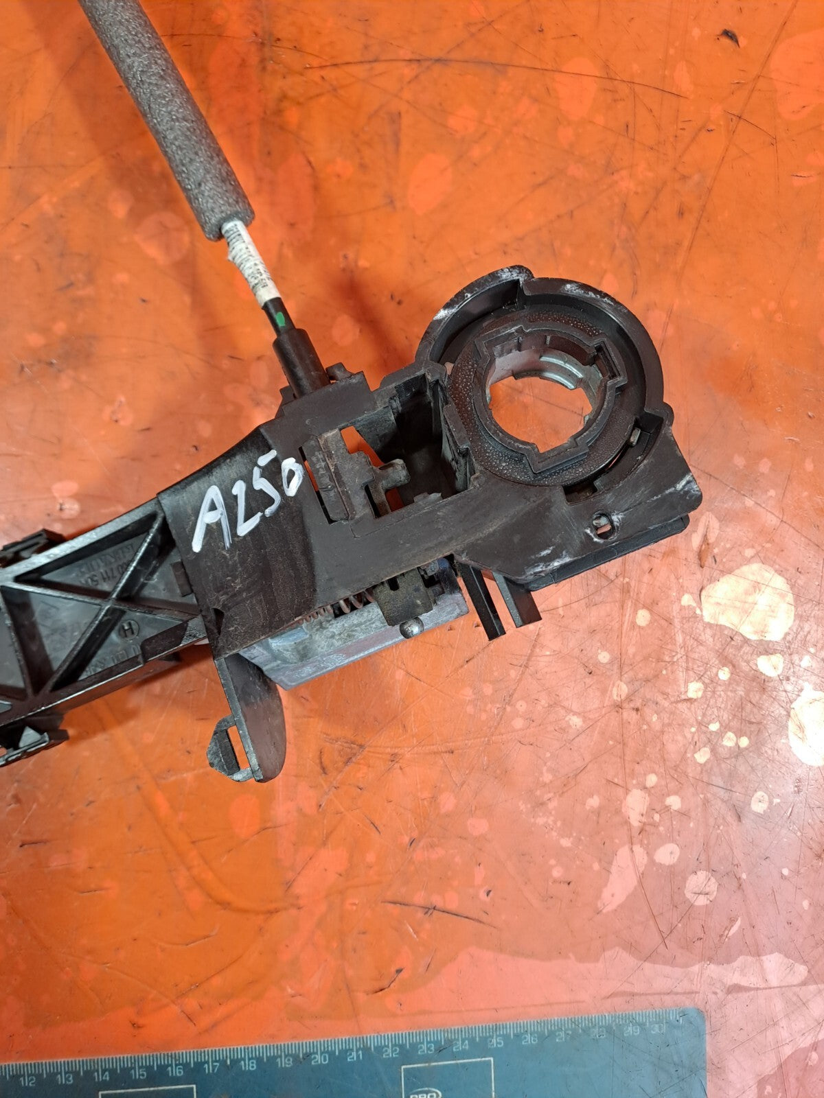 ✅RENAULT TRAFIC MK3 Sl27 1.6 DIESEL 2015 FRONT LEFT EXTERIOR DOOR HANDLE BRACKET - Image 5