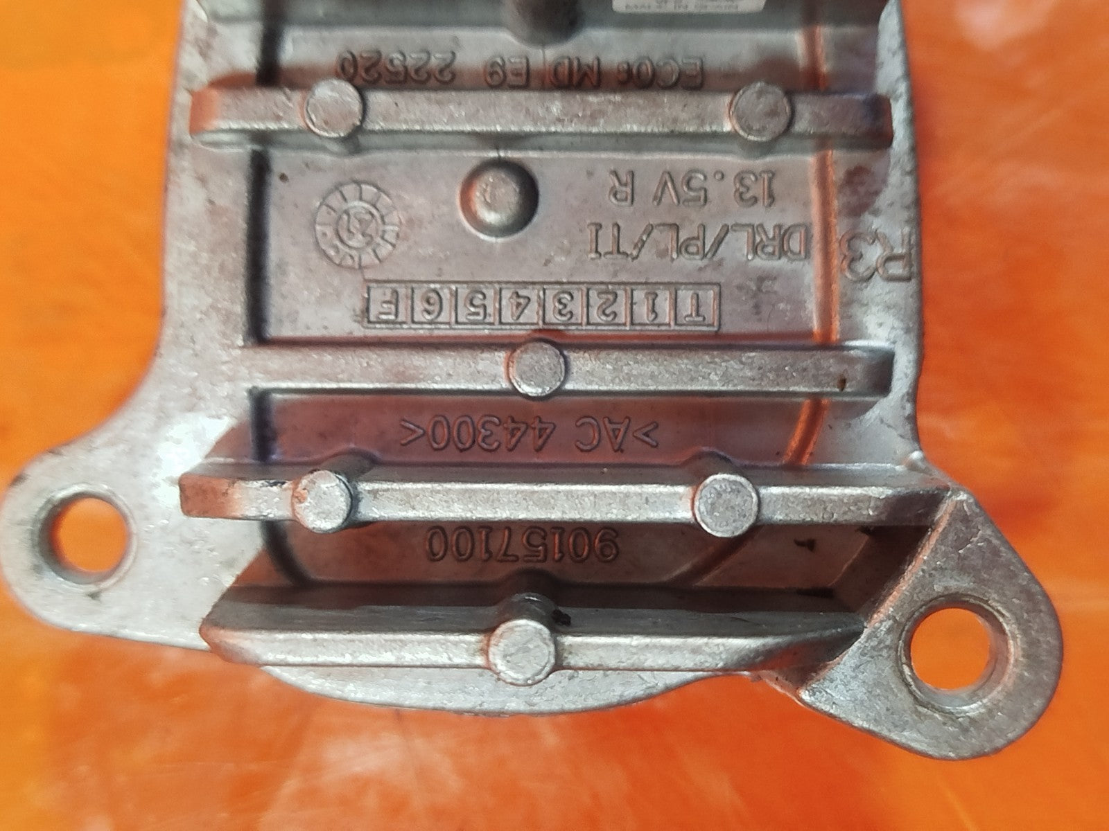 ebay-src:https://i.ebayimg.com/00/s/mtiwmfgxnjaw/z/vxkaaeswqixpgors/$_57.jpg