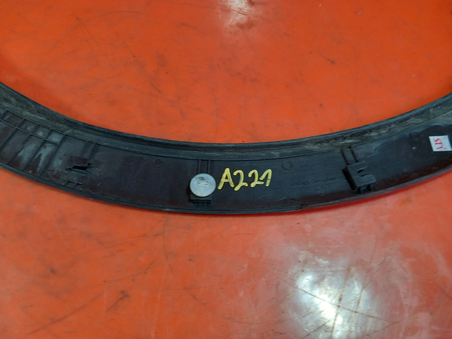 Ssangyong Tivoli Ex 2016 Wheel Arch Moulding Rear Right 79540-35000 A279 - Image 5