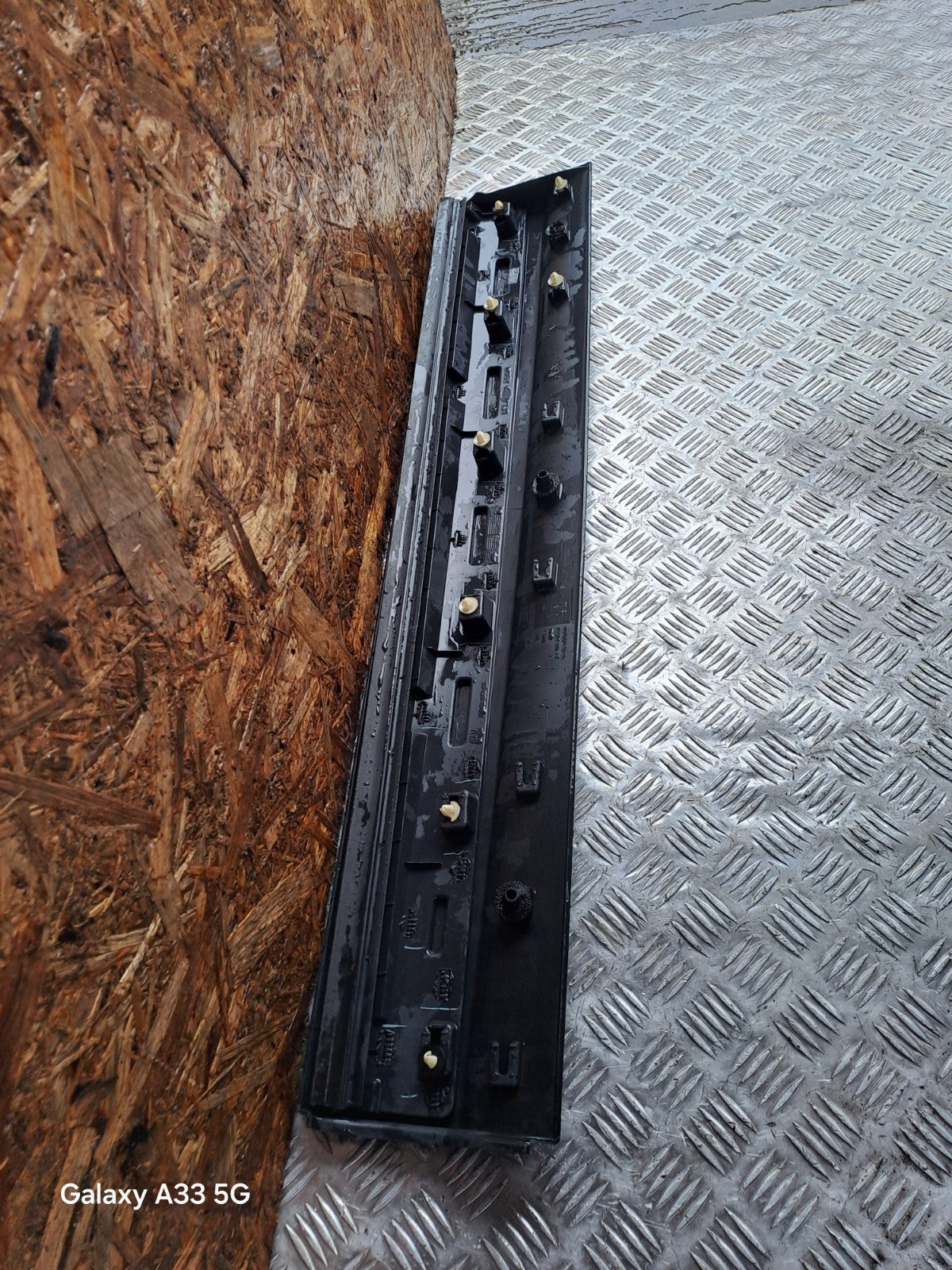 ✅Land Rover Discovery 2.0D 2018 FRONT LEFT DOOR MOULDING HY32-21065-AD Warranty - Image 12
