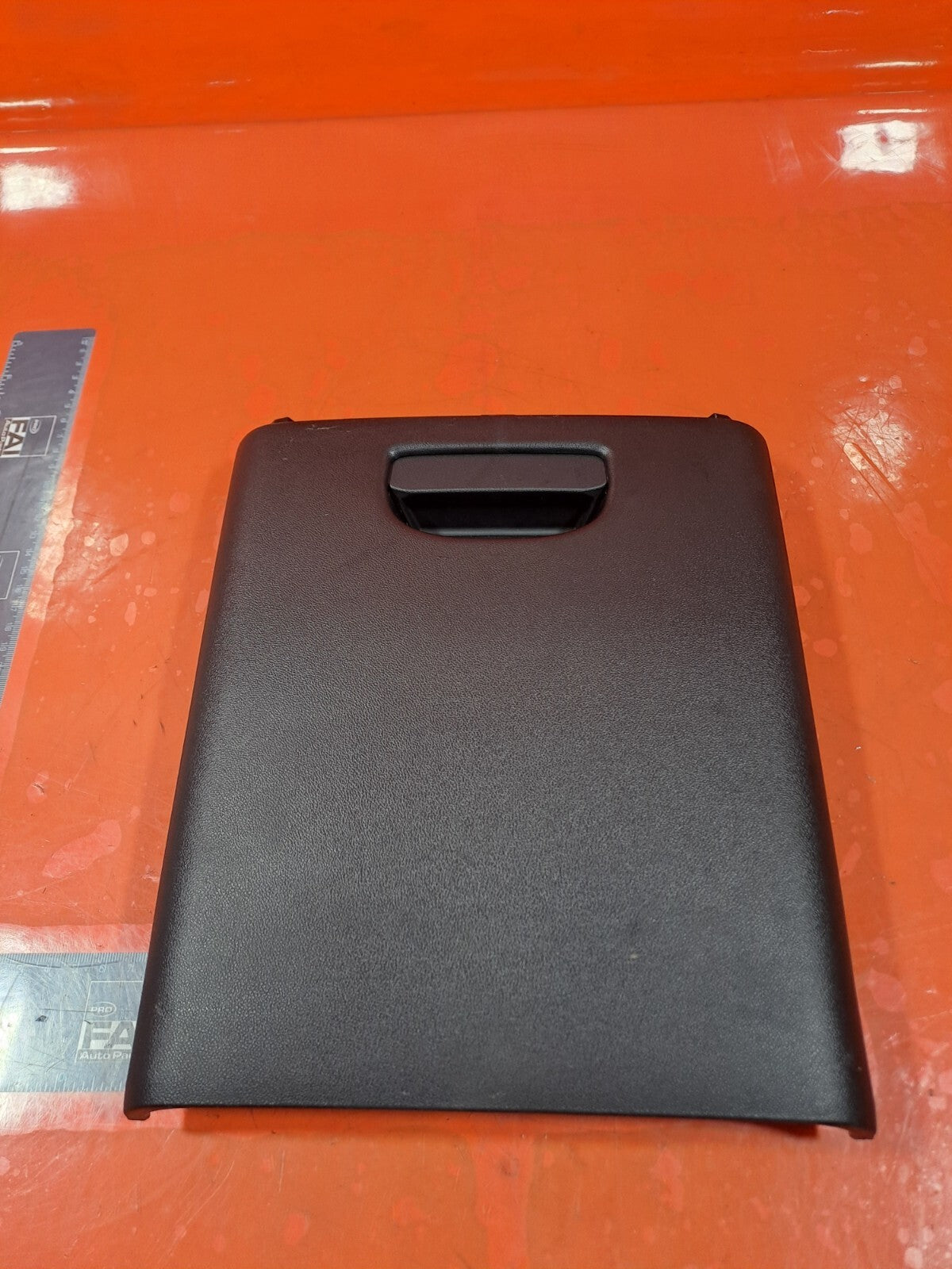 Hyundai Ioniq 5 Namsan 2024 COVER FRONT RIGHT CONSOLE 846F01-GI100 84601-GI960 - Image 1