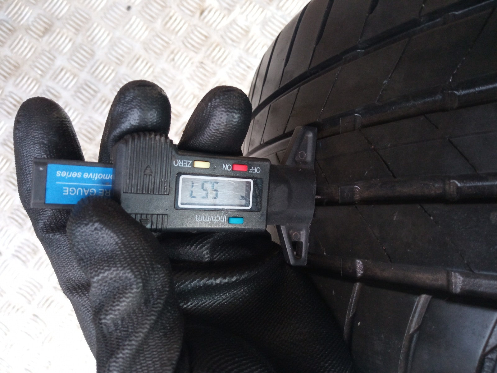 ✅Dacia Duster Journey 1.3 Petrol 2024 Alloy Wheel & Tyre 215/60 R17 403005180R - Image 8