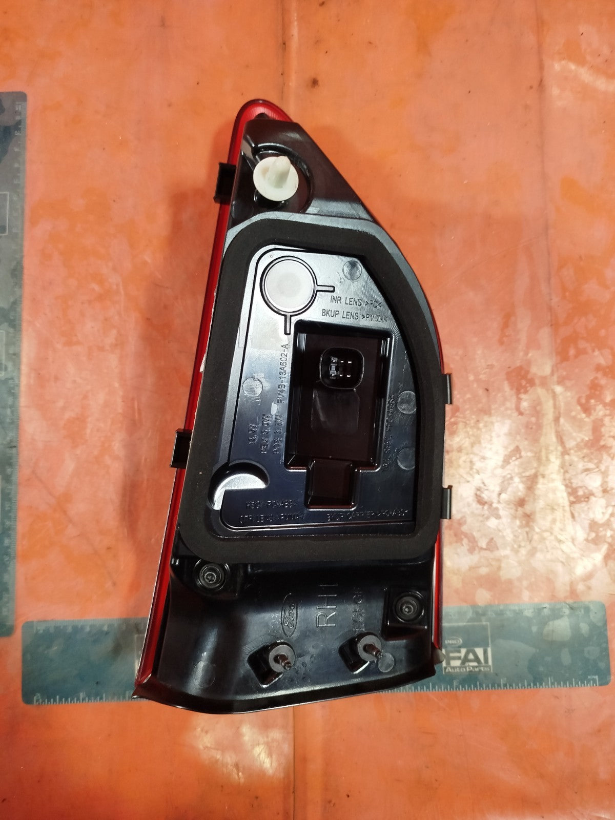✅FORD KUGA ST-LINE 2.5 PETROL 2025 REAR RIGHT INNER TAIL LIGHT PV4B13A602AB - Image 12