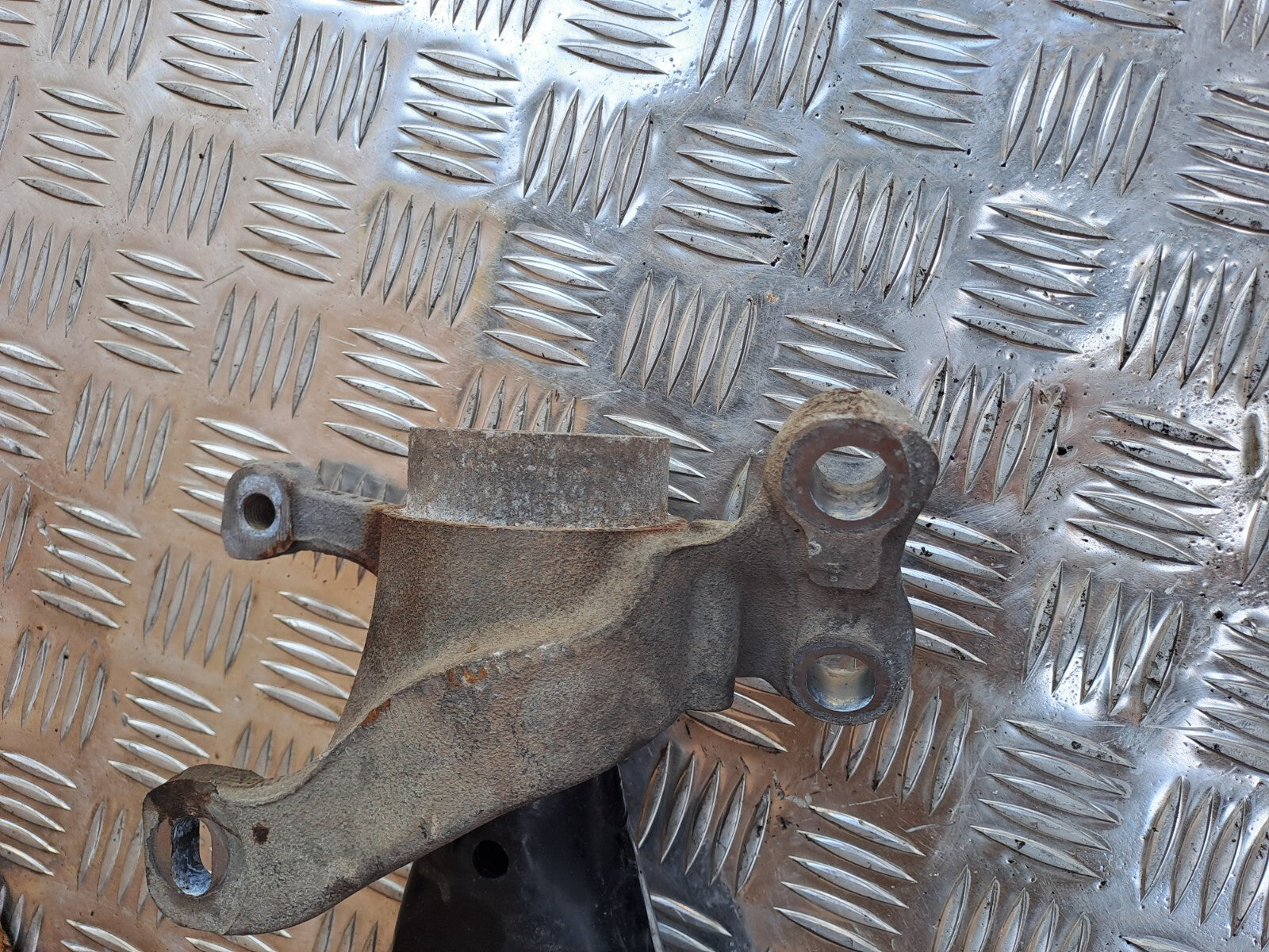 ✅BMW 2 SERIES F45 1.5D LOWER CONTROL ARM FRONT RIGHT 172768 + WARRANTY A231 - Image 4