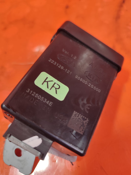 ✅KIA SPORTAGE MK3 1.7 DIESEL 2014 FUEL PUMP CONTROL MODULE ECU 95800-2S500 A287 - Image 1