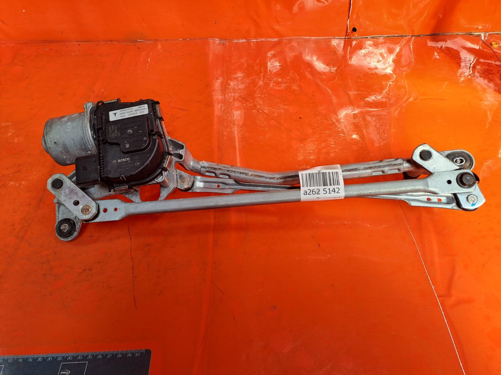 ✅TESLA MODEL 3 LONG RANGE 2020 FRONT WIPER MOTOR WITH LINKAGE 1095855-00-A A262 - Image 1