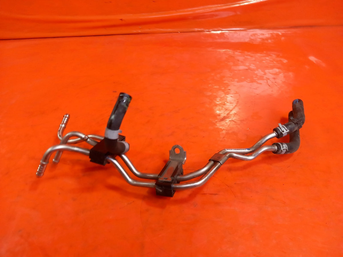 2023 VW Transporter ST-Line Fuel Pipes 04L130308G Warranty A416 - Image 9