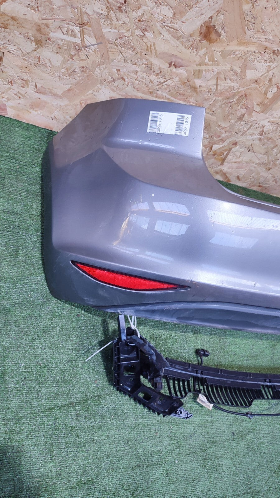 ✅VW GOLF MK7 1.2 PETROL 2013 REAR BUMPER COMPLETE GREY Warranty A098 - Image 4