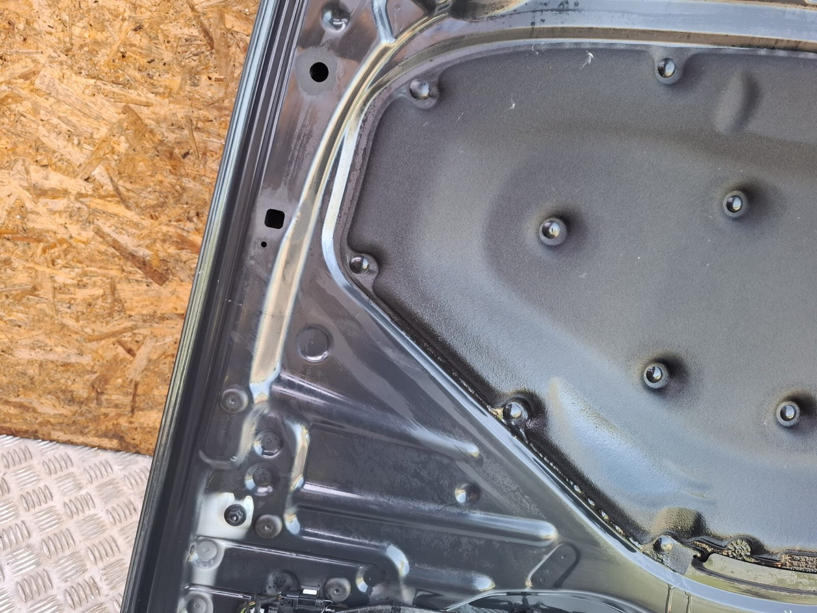 ✅BMW 1 Series 116D Urban 2.0 Diesel 2011 Bonnet Black DENT !!! - Image 4