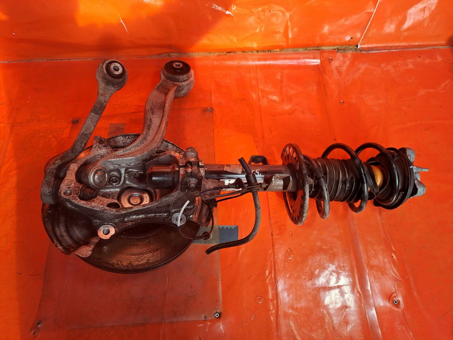 ✅BMW G20 320I 2.0 PETROL 2021 FRONT RIGHT SUSPENSION LEG HUB 22325818 6999956 - Image 1