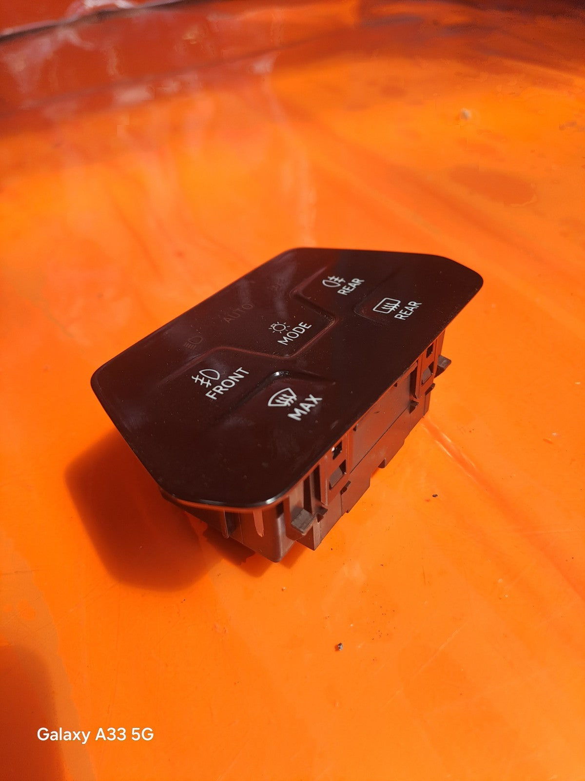 ebay-src:https://i.ebayimg.com/00/s/mtywmfgxmjaw/z/xvwaaeswryvocro4/$_57.jpg