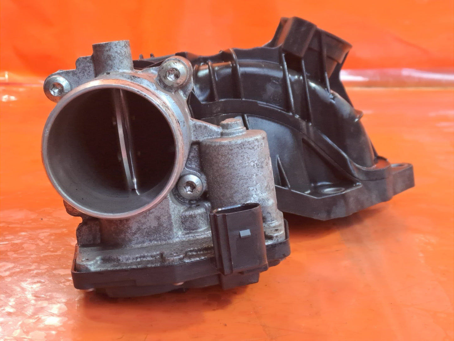 ebay-src:https://i.ebayimg.com/00/s/mtiwmfgxnjaw/z/lsaaaeswj9dpdhua/$_57.jpg