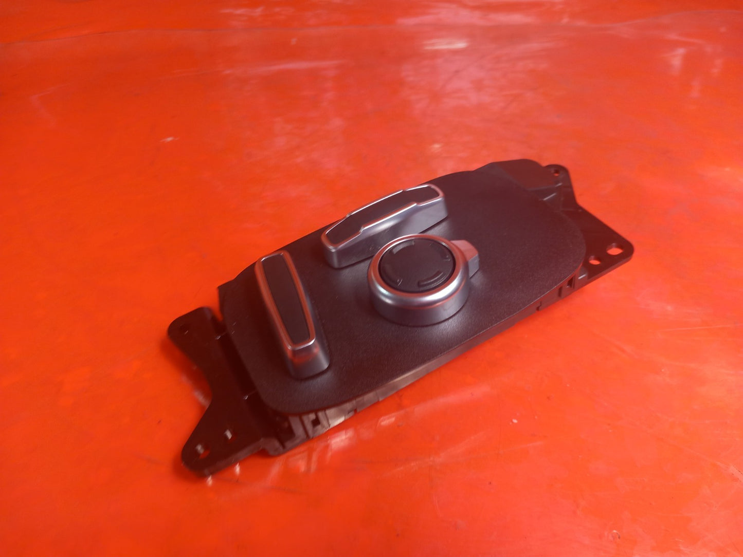 2025 Land Rover Defender L663 Seat Control Switch Button J9D3-14B566-AA A396 - Image 4
