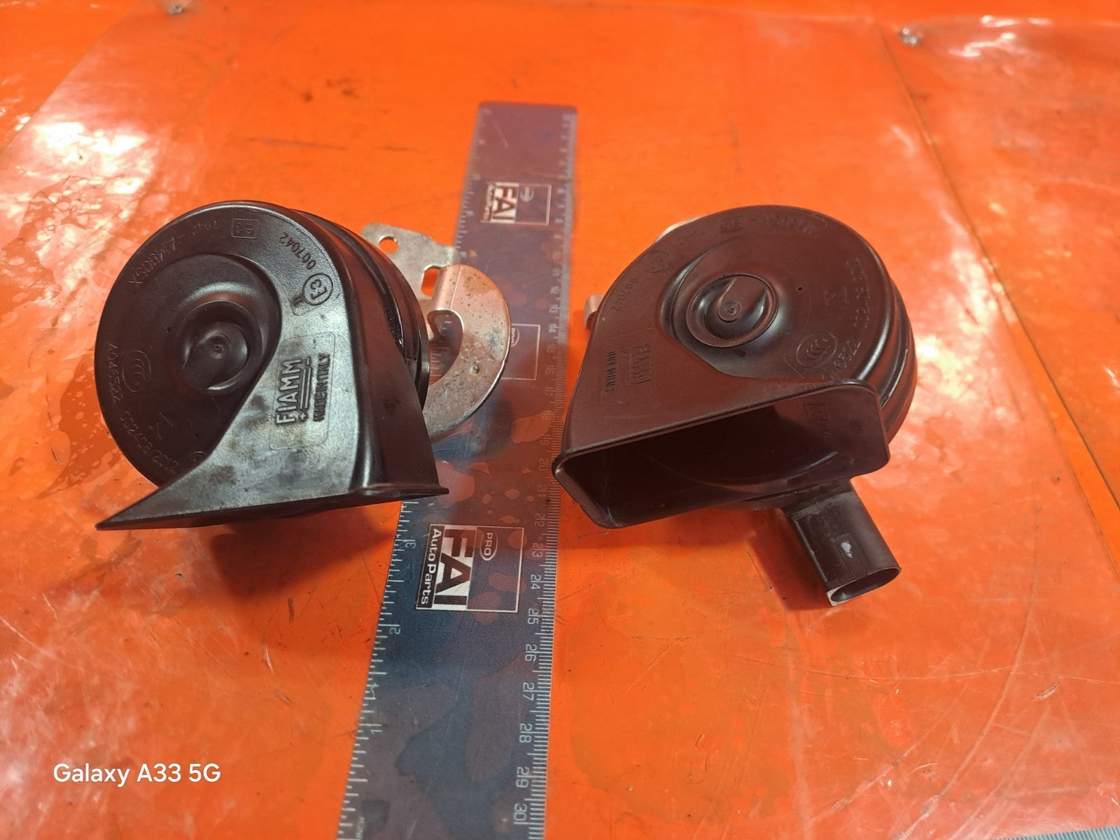 ✅MERCEDES A180 SPORT 1.3 PETROL 2025 ALARM SIREN HORN SIGNAL PAIR A2475403206 - Image 1