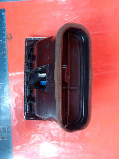 ✅BMW 420D F33 2.0 DIESEL 2016 CENTRE CONSOLE REAR AIR VENT 9333675 Warranty A368 - Image 7