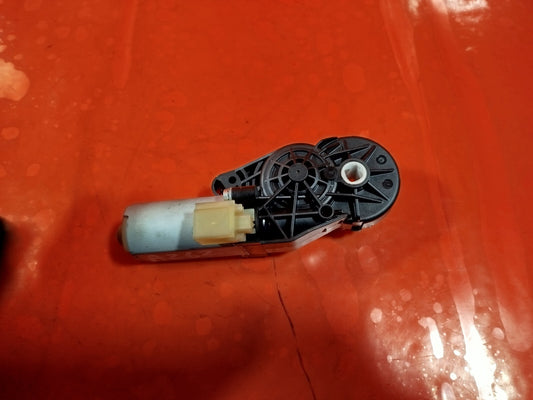 ✅TESLA MODEL 3 LONG RANGE 2020 FRONT RIGHT LEFT SEAT ADJUST MOTOR 1079773-00-B - Image 2