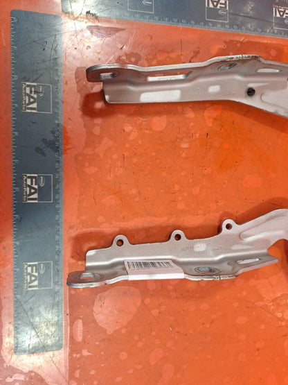 ✅Ford Focus (C 51) 2018 1.5 Diesel BONNET HINGES JX7B-A16800-AA JX7B-A16801-AA - Image 9