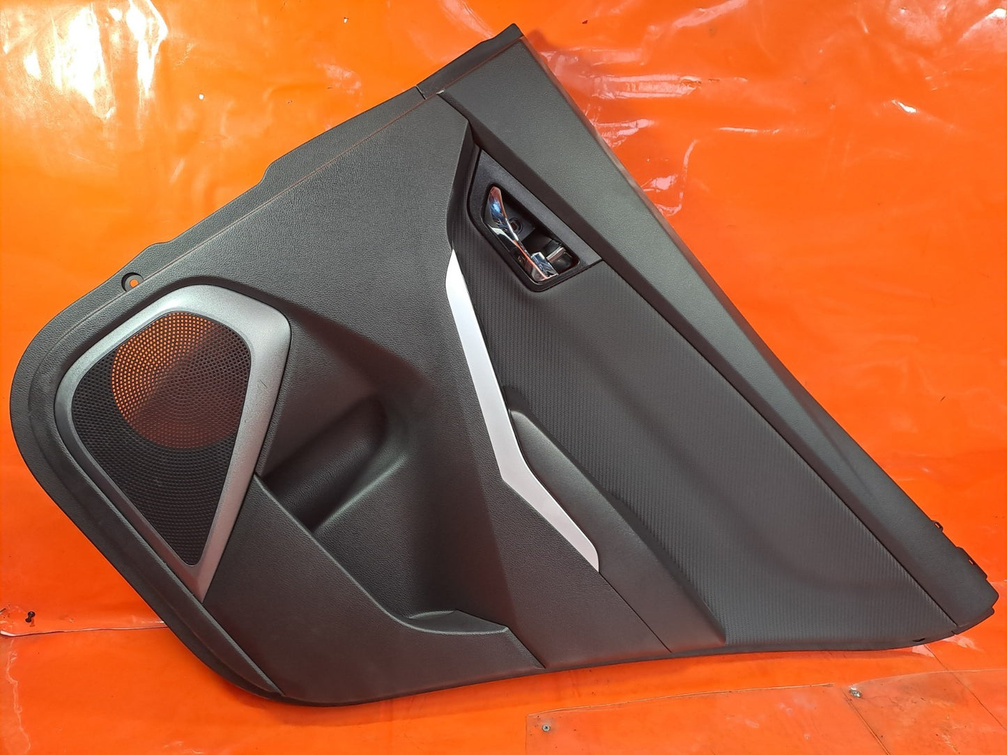 ebay-src:https://i.ebayimg.com/00/s/mtiwmfgxnjaw/z/4kiaaeswktvpae1s/$_57.jpg