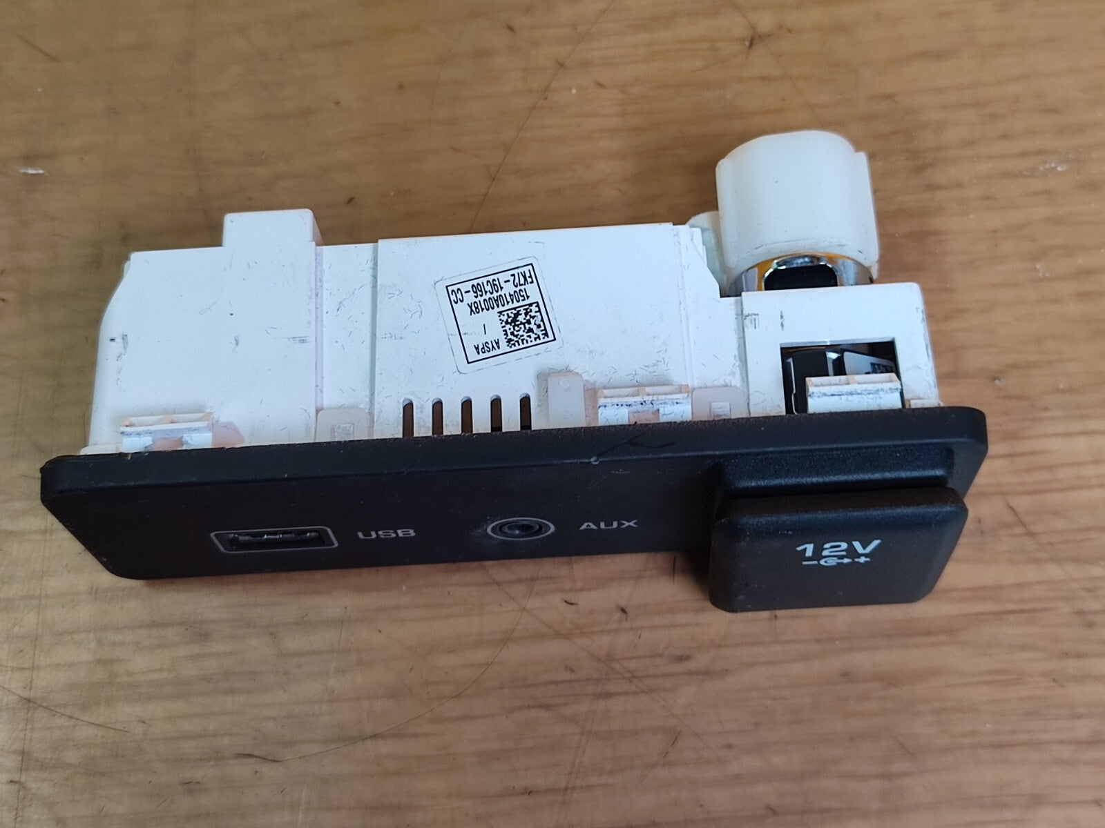 ✅2015 LAND ROVER DISCOVERY SPORT L550 USB SOCKET PORT FK7219C166CC + WARRANTY - Image 3
