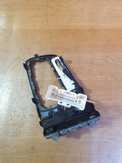 ✅2023 HYUNDAI I20 MK3 N LINE 1.0P GEAR STICK SURROUND TRIM PANEL 84655Q0800 A189 - Image 10
