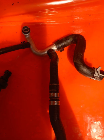 2025 Mercedes GLE W167 AMG Fuel Feed Pipes A6560701532 Warranty A397 - Image 4
