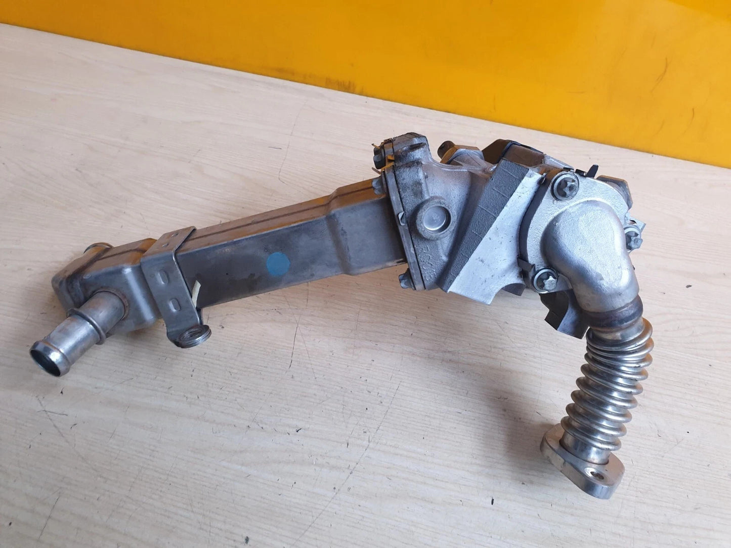 ebay-src:https://i.ebayimg.com/00/s/mtiwmfgxnjaw/z/rfeaaeswoa1p-vah/$_57.jpg