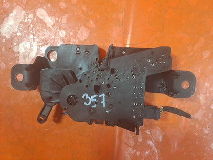 ebay-src:https://i.ebayimg.com/00/s/mtiwmfgxnjaw/z/qtcaaeswuappqt-n/$_57.jpg