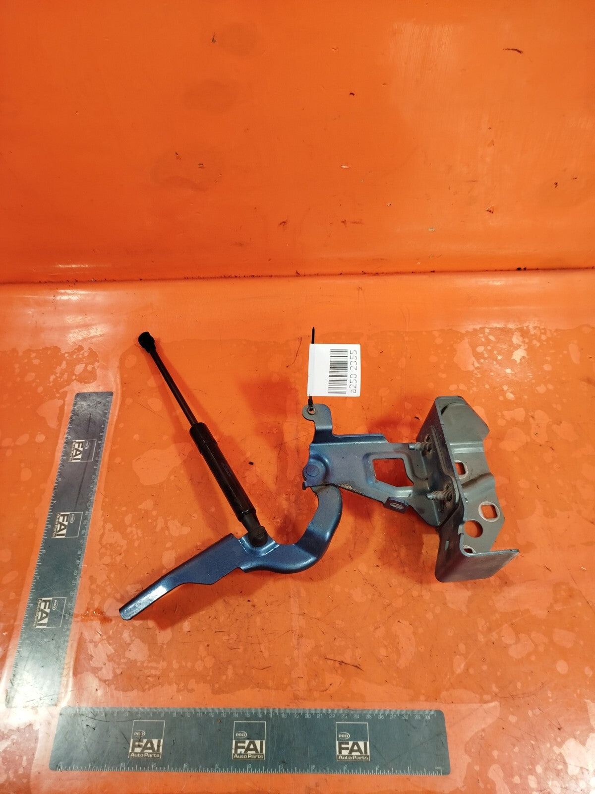 ✅2015 RENAULT TRAFIC MK3 SL27 FRONT LEFT BONNET HINGE & STRUT 654706643R A250 - Image 4