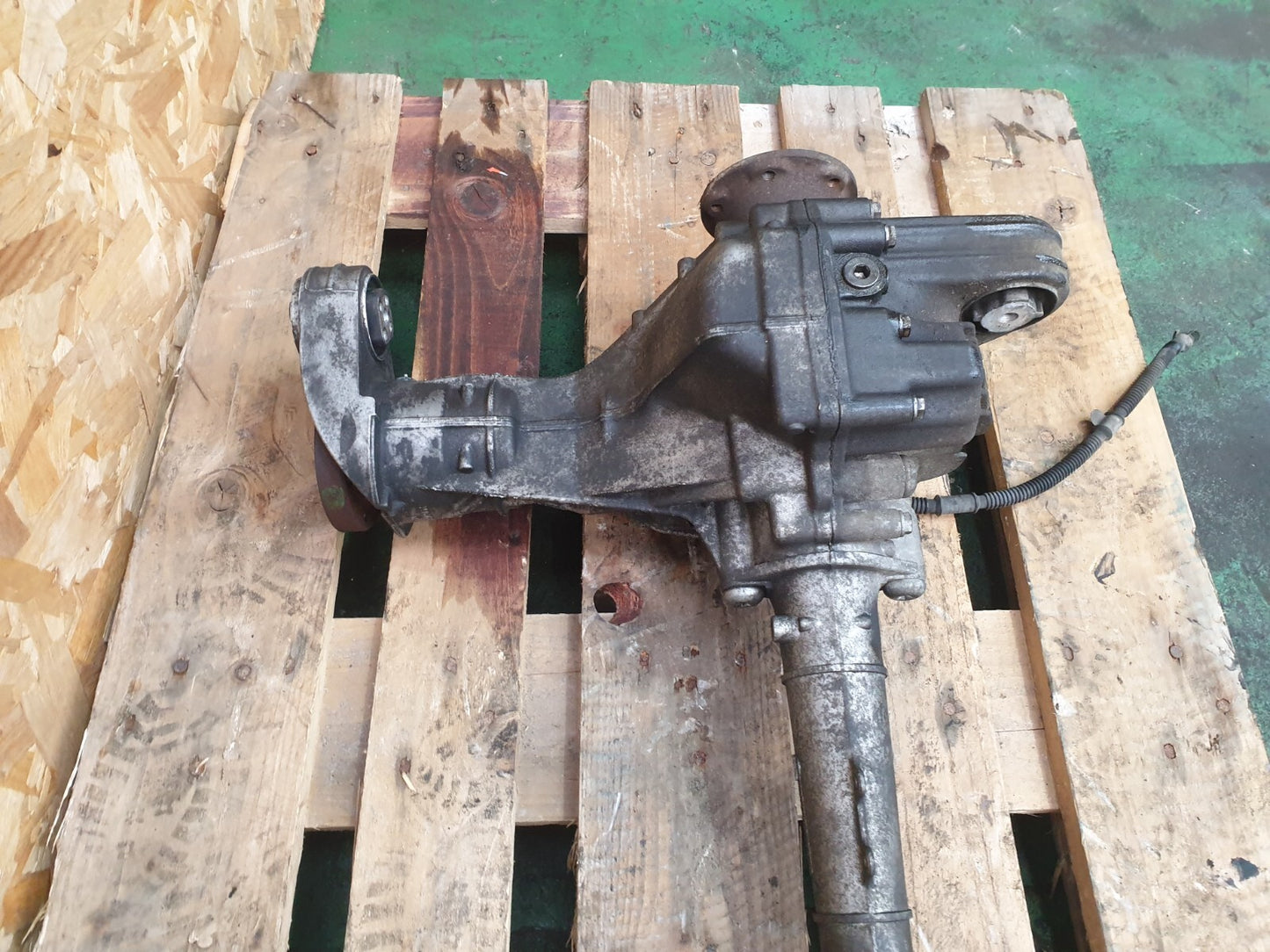 LAND ROVER DISCOVERY 4 2015 3.0 DIESEL FRONT AUTOMATIC DIFFERENTIAL 4460310 A220 - Image 9