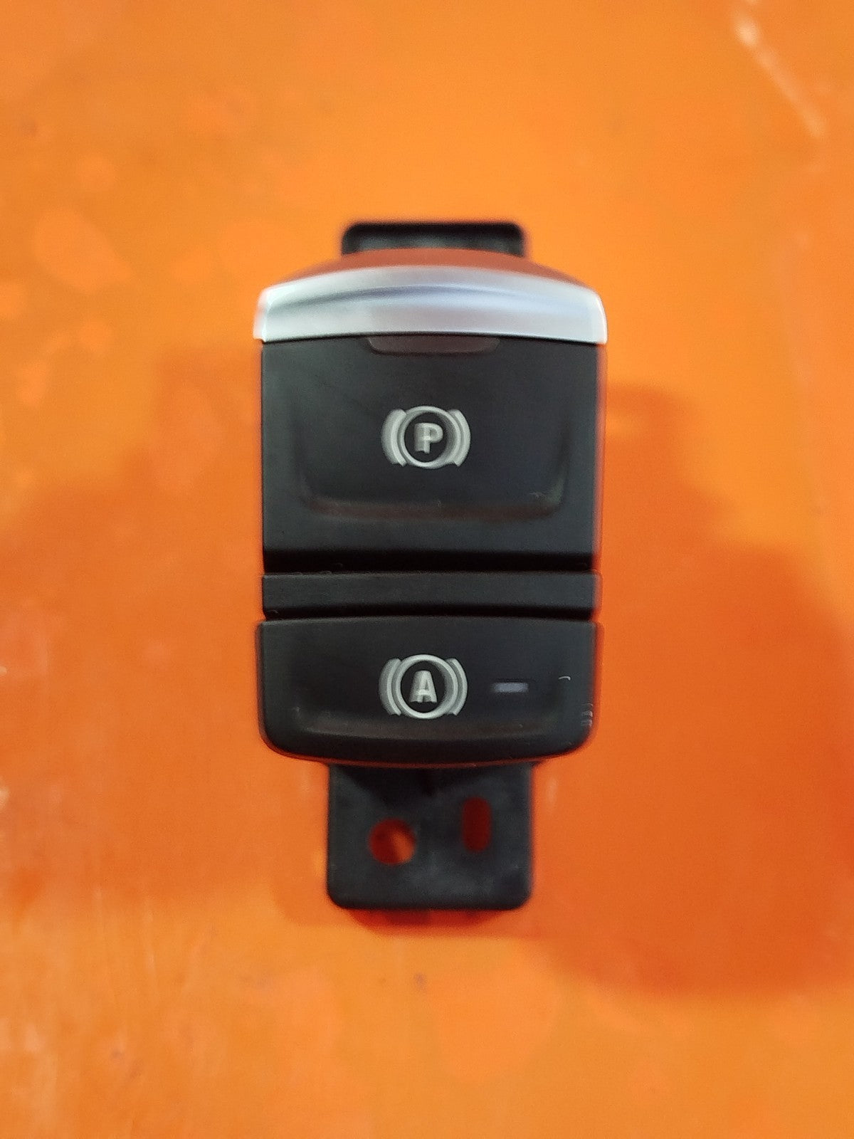 ✅RENAULT CLIO V 1.6 PETROL 2025 HANDBRAKE PARKING BRAKE CONTROL SWITCH Warranty - Image 2