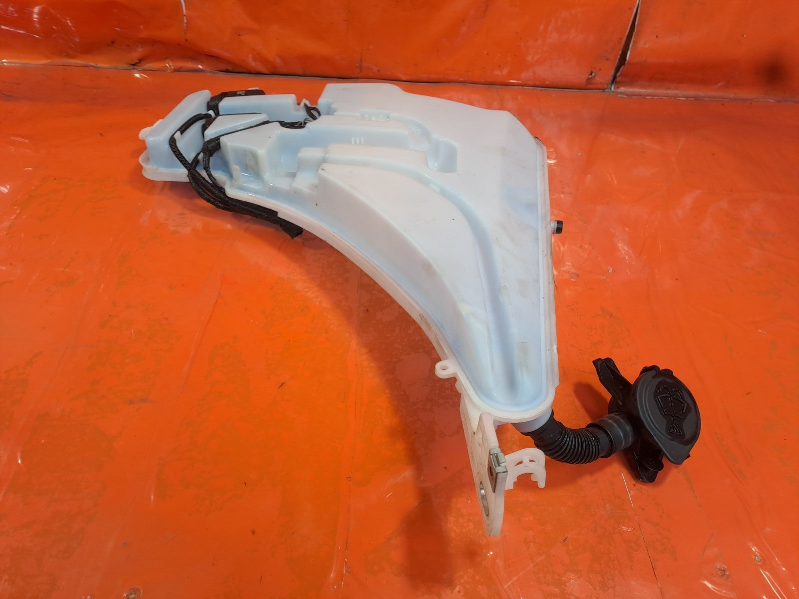 ✅2015 BMW 1 Series Sport F20 Windscreen Washer Bottle 7241673 + Warranty A316 - Image 6